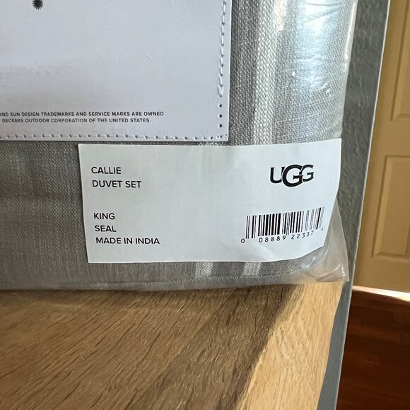 UGG 'Callie' King Duvet Set - new in package - Picture 5 of 7